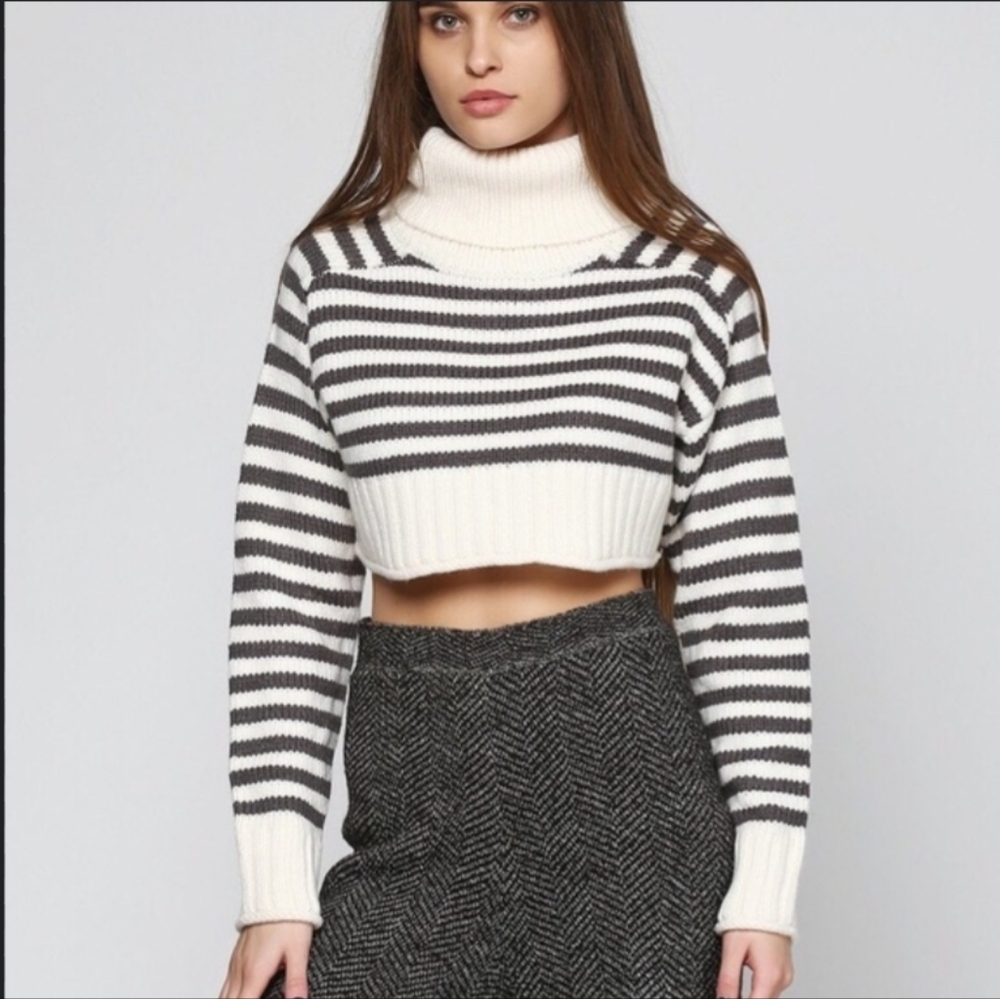 Zara Striped White/Grey Chunky Knit Turtleneck Cropped Women's Sweater Size M